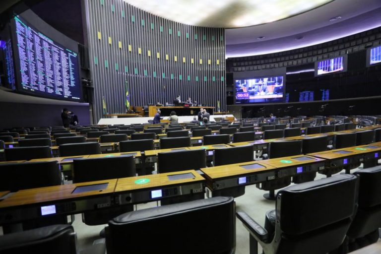 Sessão virtual do Plenário da Câmara dos Deputados
