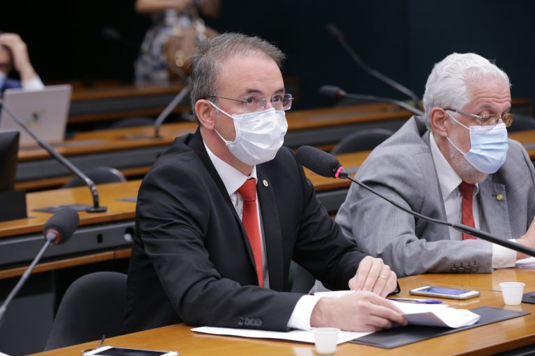 Audiência Pública – Relatório sobre compra de tratores e máquinas pelo governo federal. Dep. LEO DE BRITOPT - AC