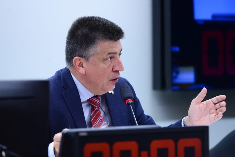 Audiência Pública - Comercialização vedada de voos de veículos desportivos. Dep. Felício Laterça PSL-RJ