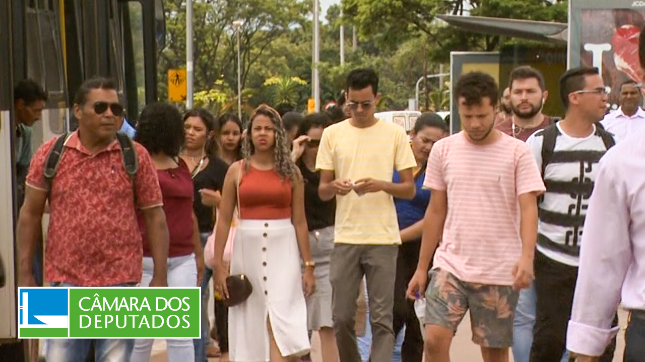 Confira o perfil dos candidatos que disputam uma vaga na Câmara