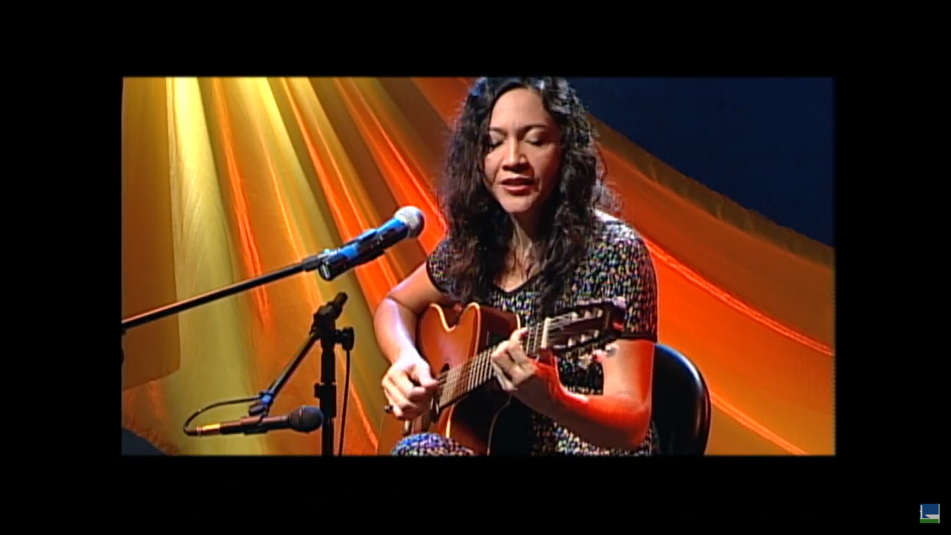 Valéria Oliveira (cantora e compositora)