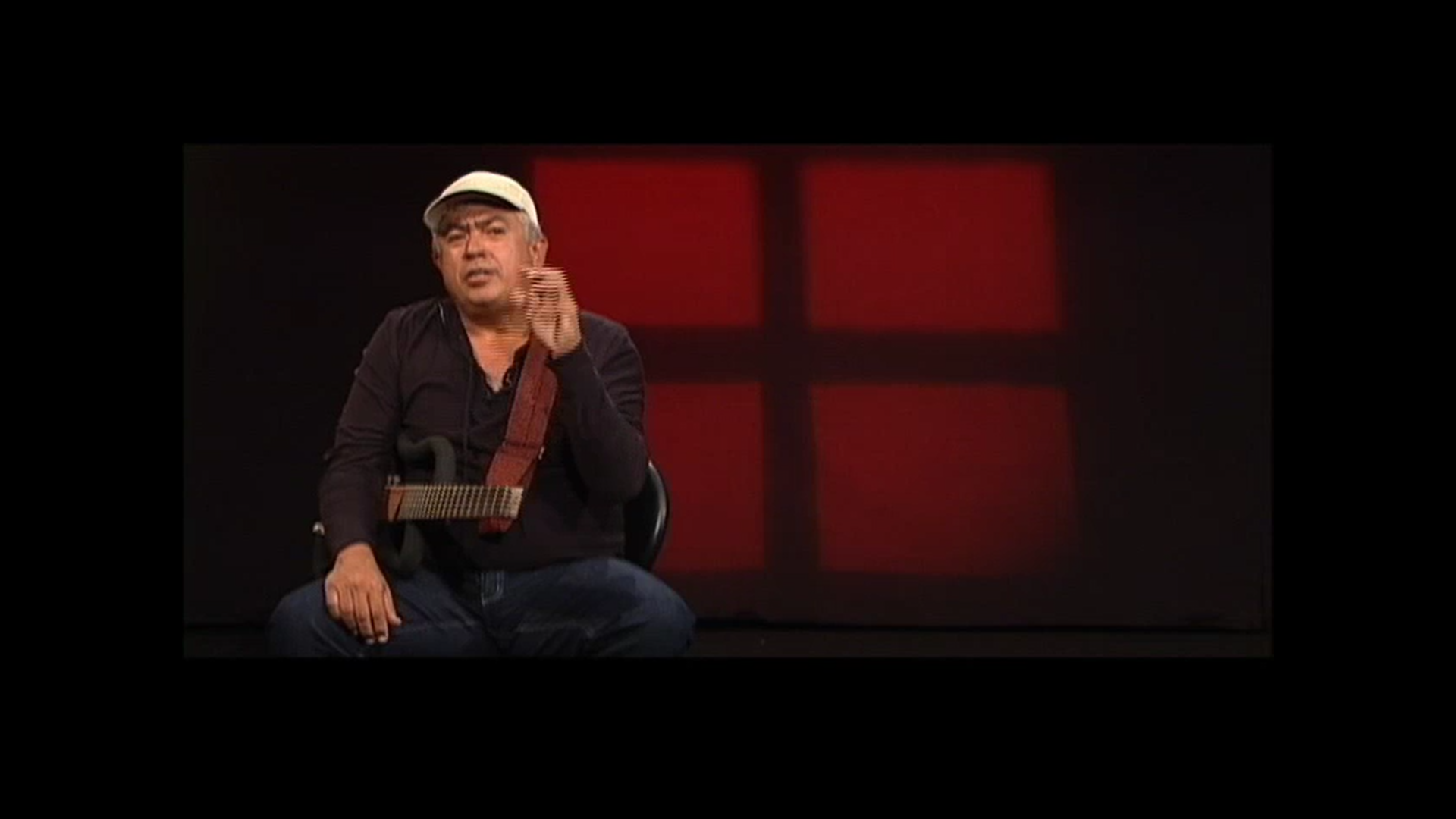 O cantor e compositor Edvaldo Santana se apresenta no Talentos