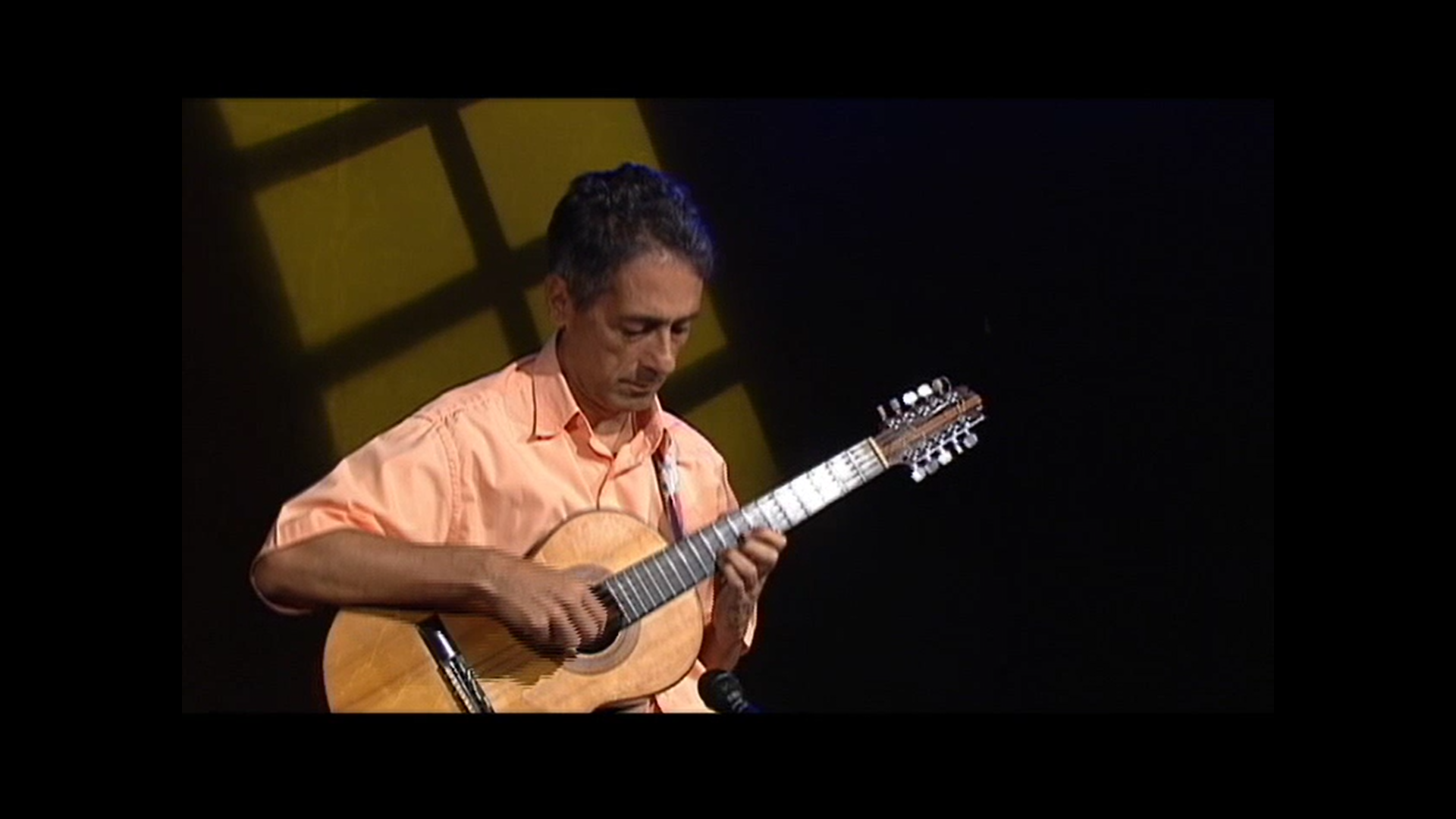 O violeiro, escritor e contador de causos Paulo Freire se apresenta no Talentos