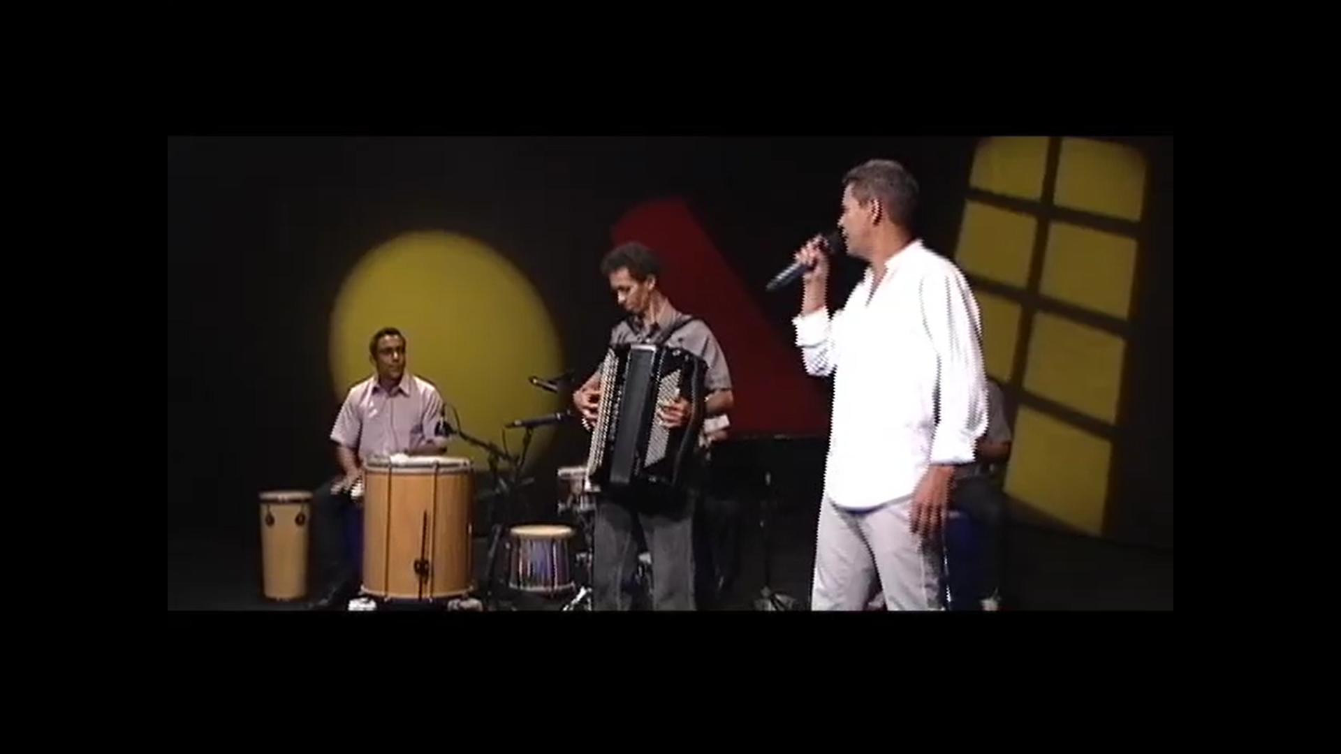 Talentos apresenta cantor e compositor Cacá Pereira