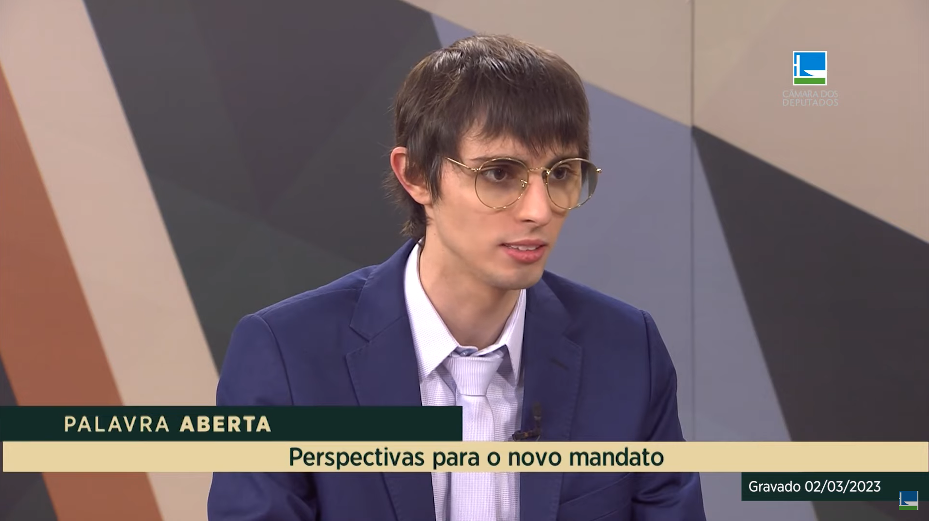 Amom Mandel quer tornar facultativo alistamento militar