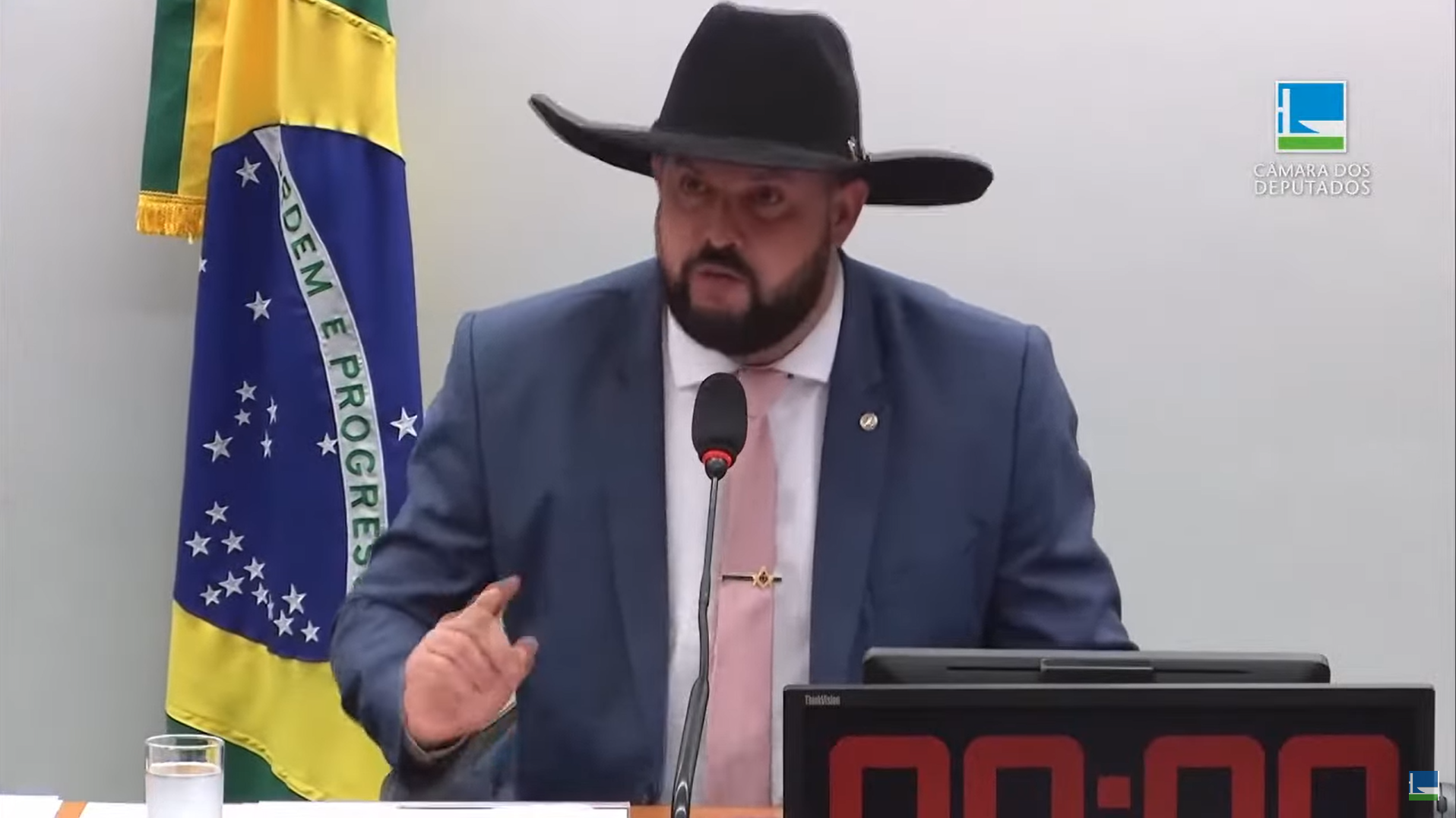 Direto da Câmara das Comissões - 18/04/2023