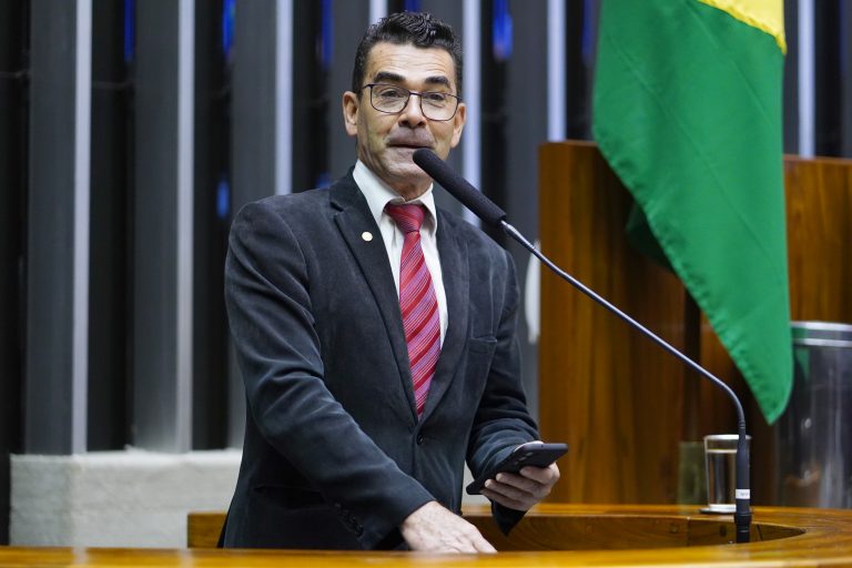 Sessão Deliberativa. Dep. Padre João (PT - MG)