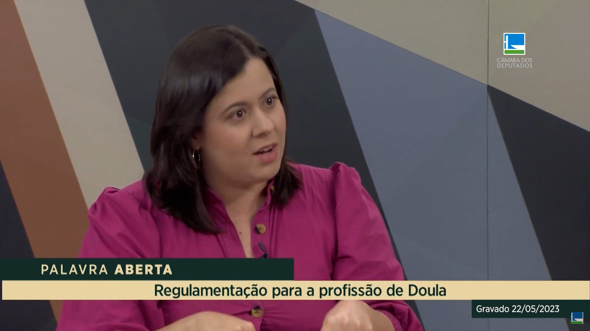 Sâmia Bomfim defende regulamentação da profissão de doula