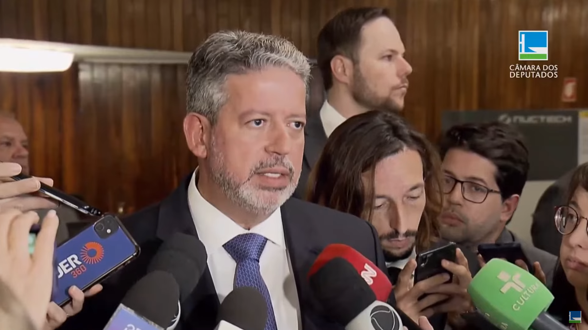 Direto da Câmara destaca pauta prevista para o Plenário nesta semana - 19/06/2023