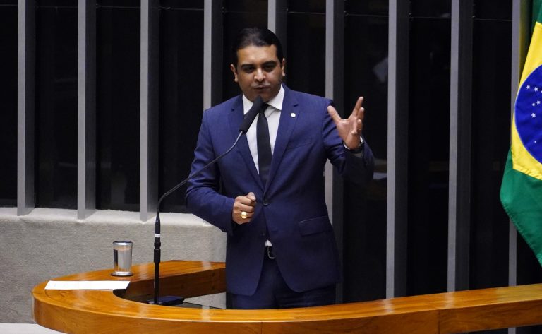 Discussão e votação de propostas. Dep. Fernando Rodolfo(PL - PE)