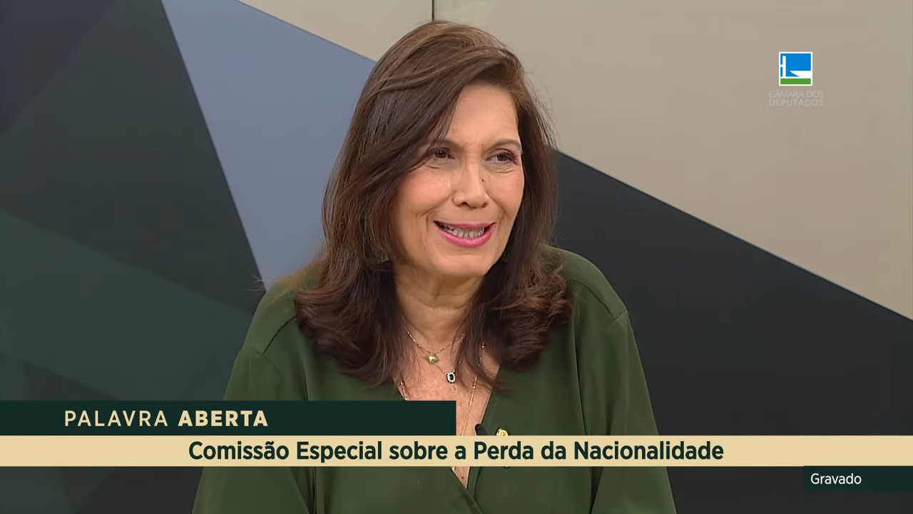 Bia Kicis explica proposta sobre a perda da nacionalidade