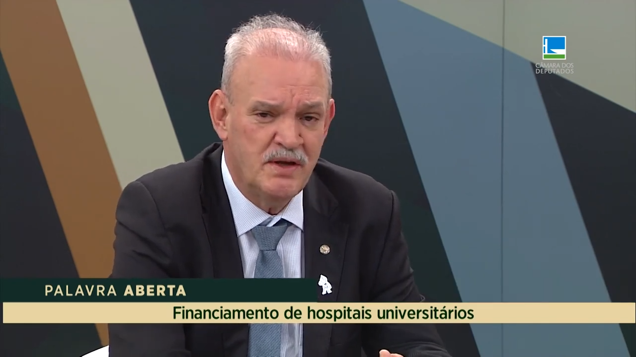 Geraldo Resende debate financiamento de hospitais universitários