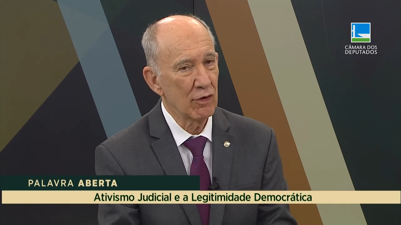 Rui Falcão fala sobre ativismo judicial e legitimidade democrática