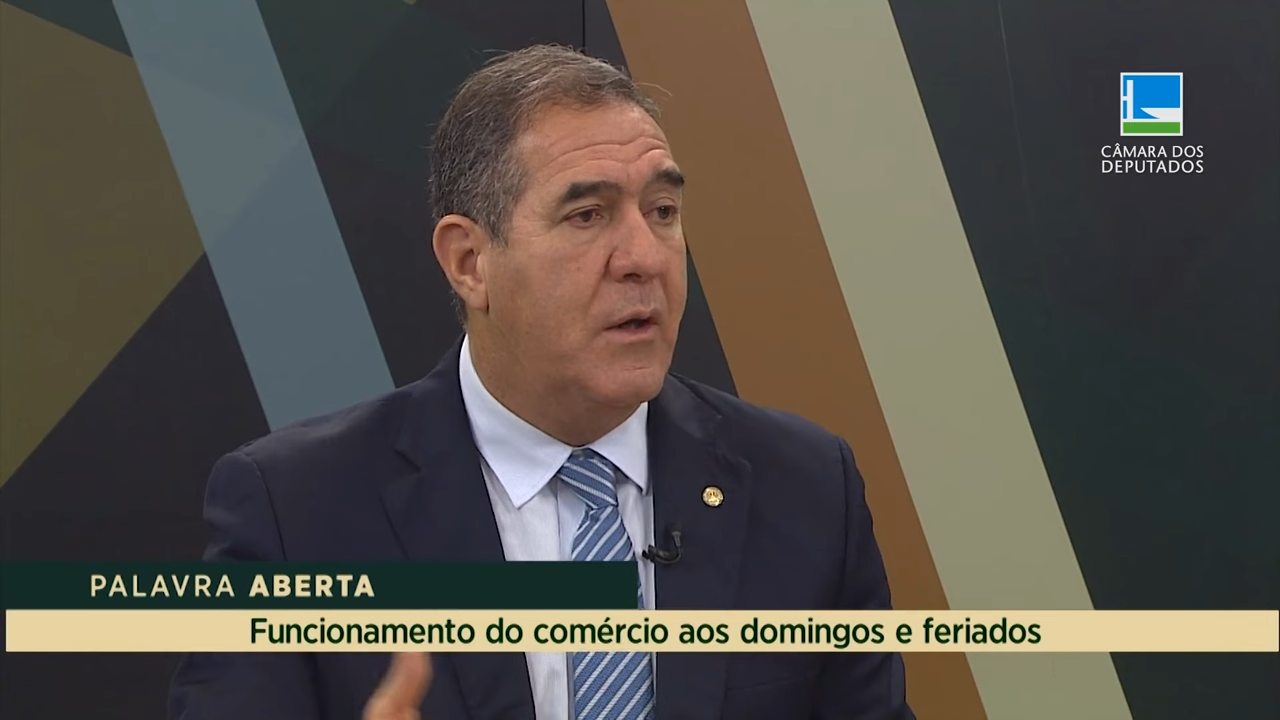 Luiz Gastão comenta projeto que permite funcionamento do comércio aos domingos e feriados