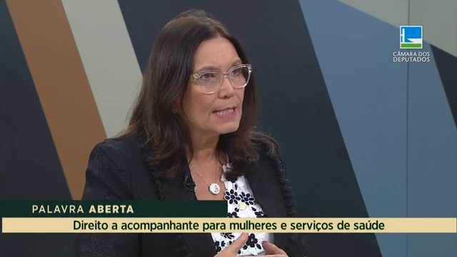 Bia Kicis fala sobre o direito a acompanhante para mulheres em serviços de saúde