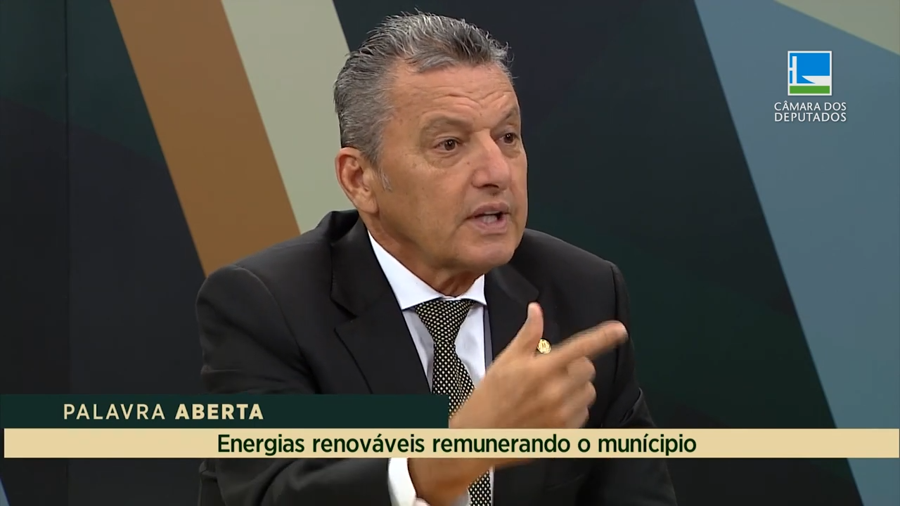 Charles Fernandes defende compensação para municípios geradores de energia alternativa