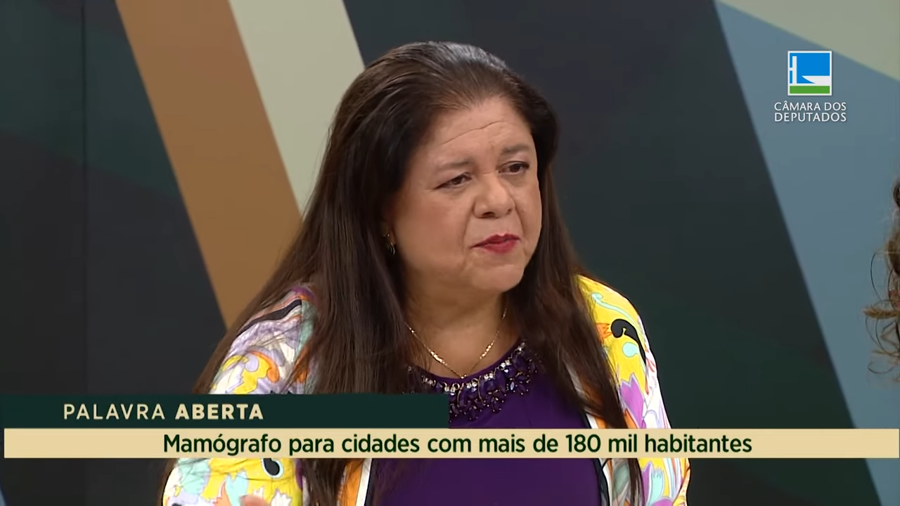 Laura Carneiro propõe que cada município com mais de 180 mil habitantes tenha um mamógrafo