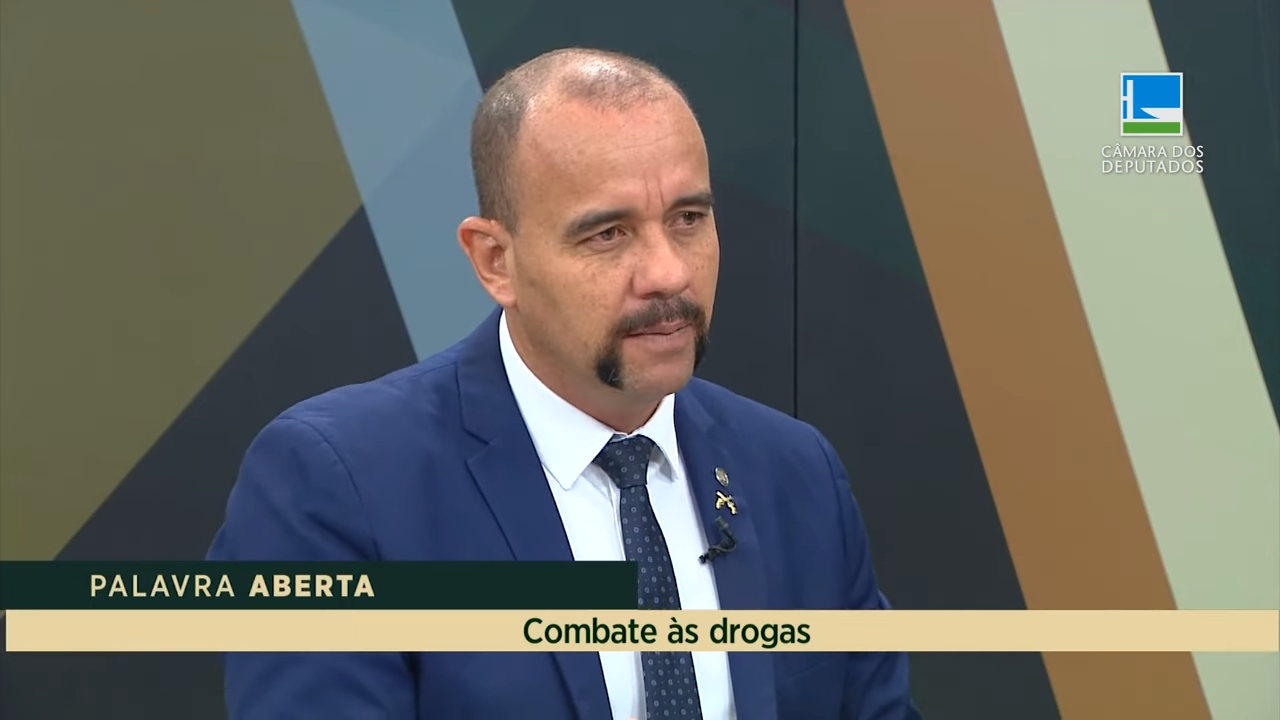 Sargento Gonçalves detalha proposta sobre a legalização e a descriminalização de drogas