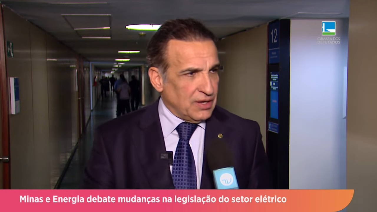 Comissão debate mudanças na legislação do setor elétrico