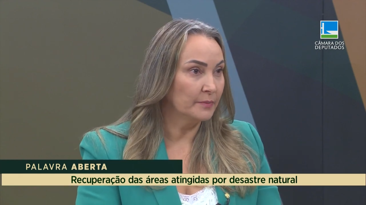 Daniela Reinehr comenta recuperação de áreas atingidas por desastre natural
