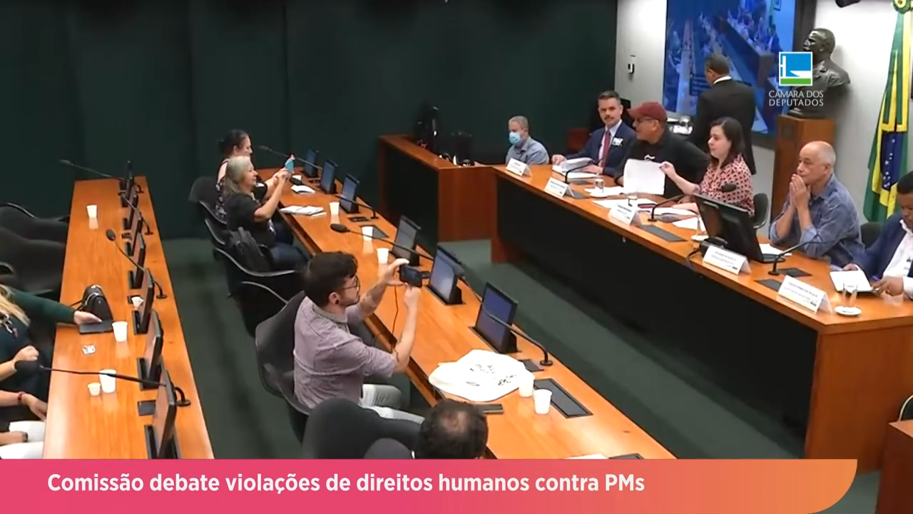 Violação de direitos humanos contra policiais é tema de debate em comissão