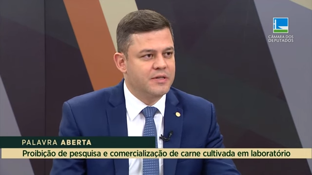 Tião Medeiros comenta a proibição de pesquisa e comércio de carne cultivada em laboratório