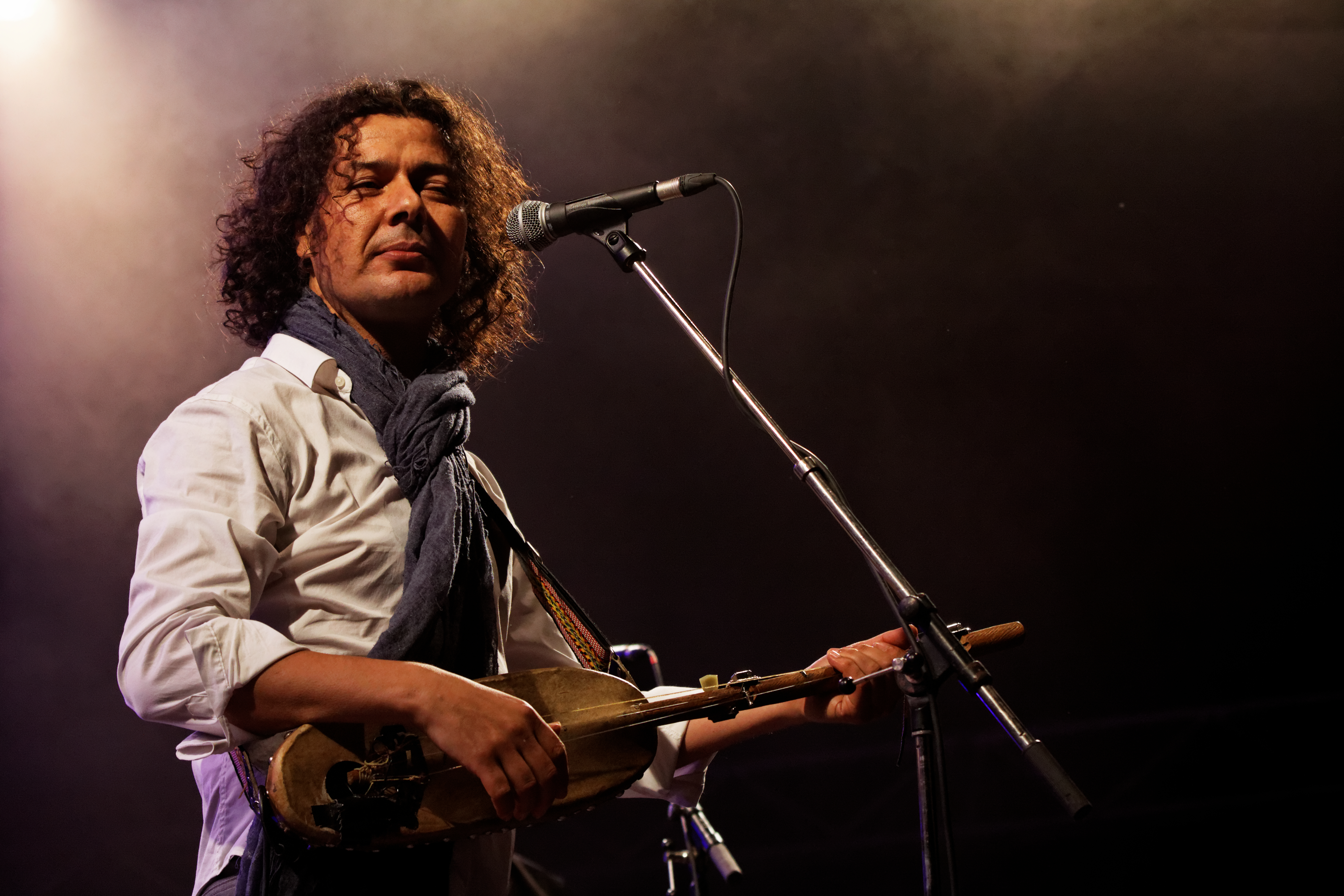 Aziz Sahmaoui e a Universidade do Gnawa [REPRISE]