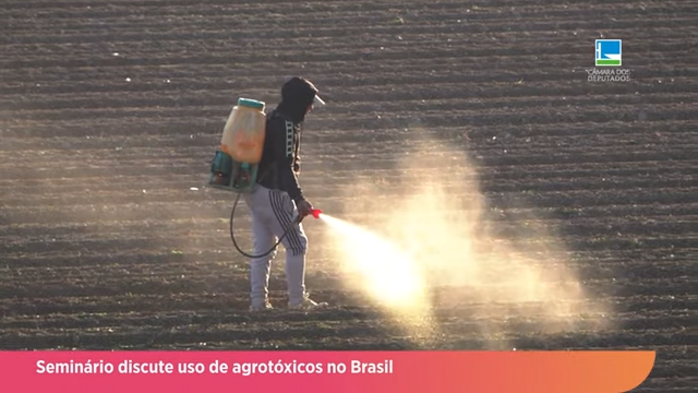 Seminário discute uso de agrotóxicos no Brasil