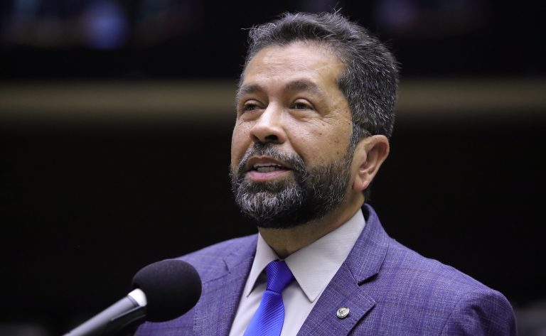 Discussão e votação de propostas. Dep. Henderson Pinto (MDB - PA)