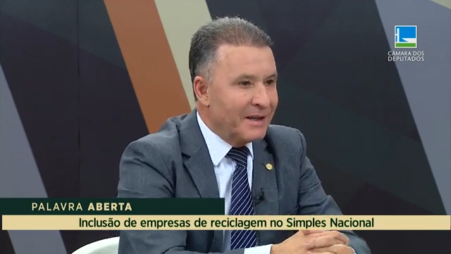 Darci de Matos defende inclusão de empresas de reciclagem no Simples Nacional