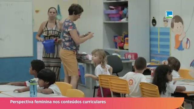 Proposta de valorizar mulheres no currículo escolar é aprovada na CCJ