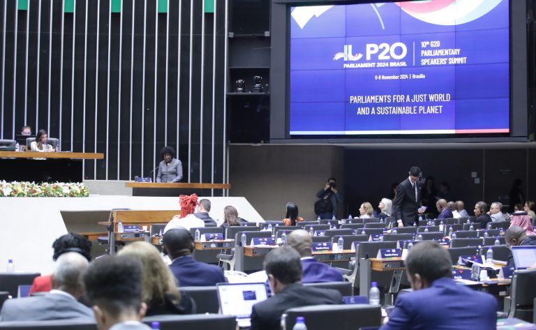 Solenidade na Câmara dos Deputados abre a cúpula de parlamentos do G20; acompanhe