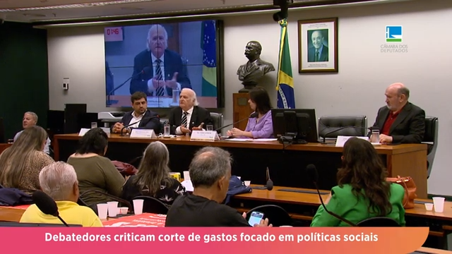 Corte de gastos focado em políticas sociais é criticado em audiência pública