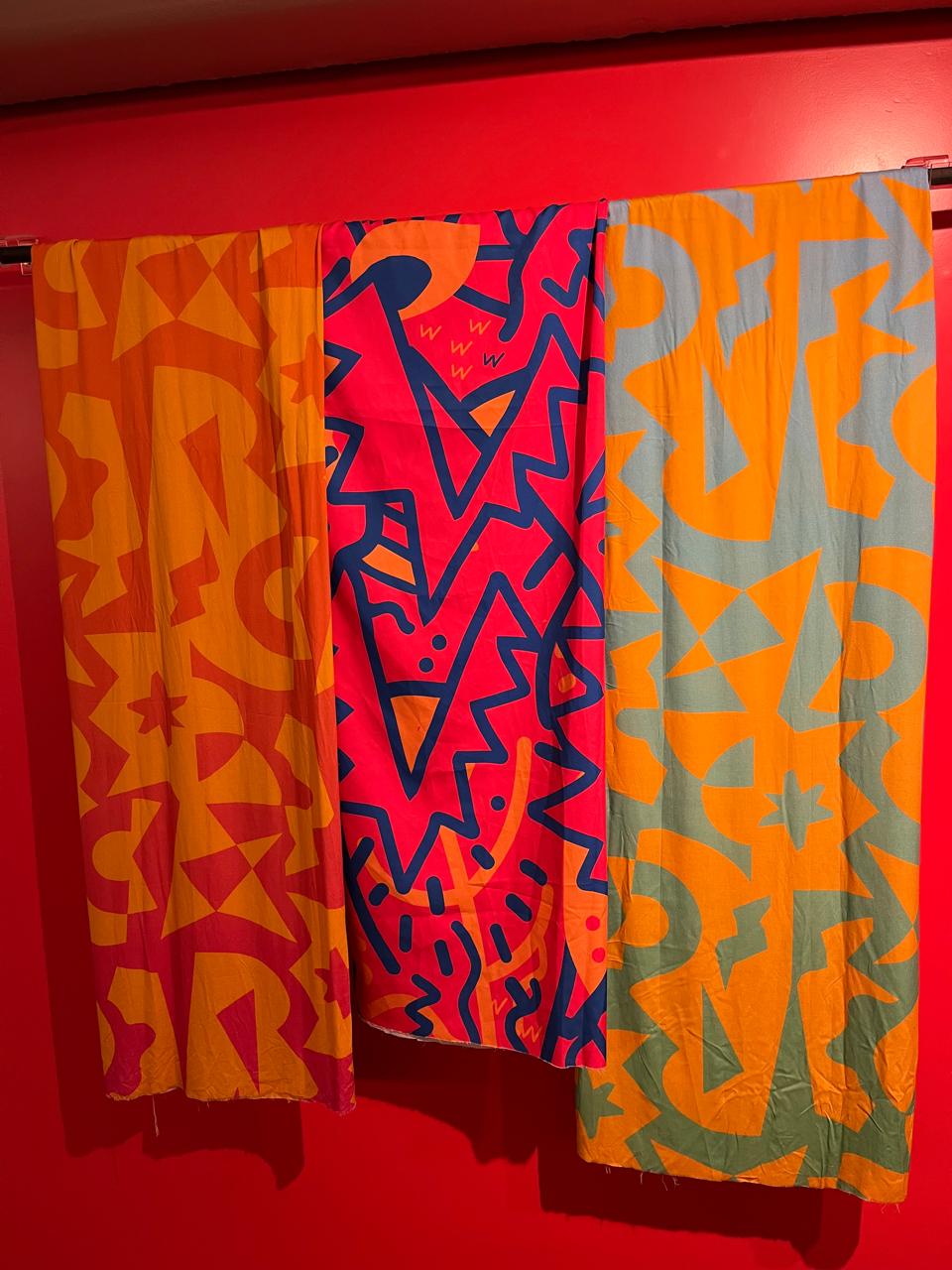 Consciência Negra: Câmara apresenta exposição “Tecendo histórias - A trama negra na moda brasileira”