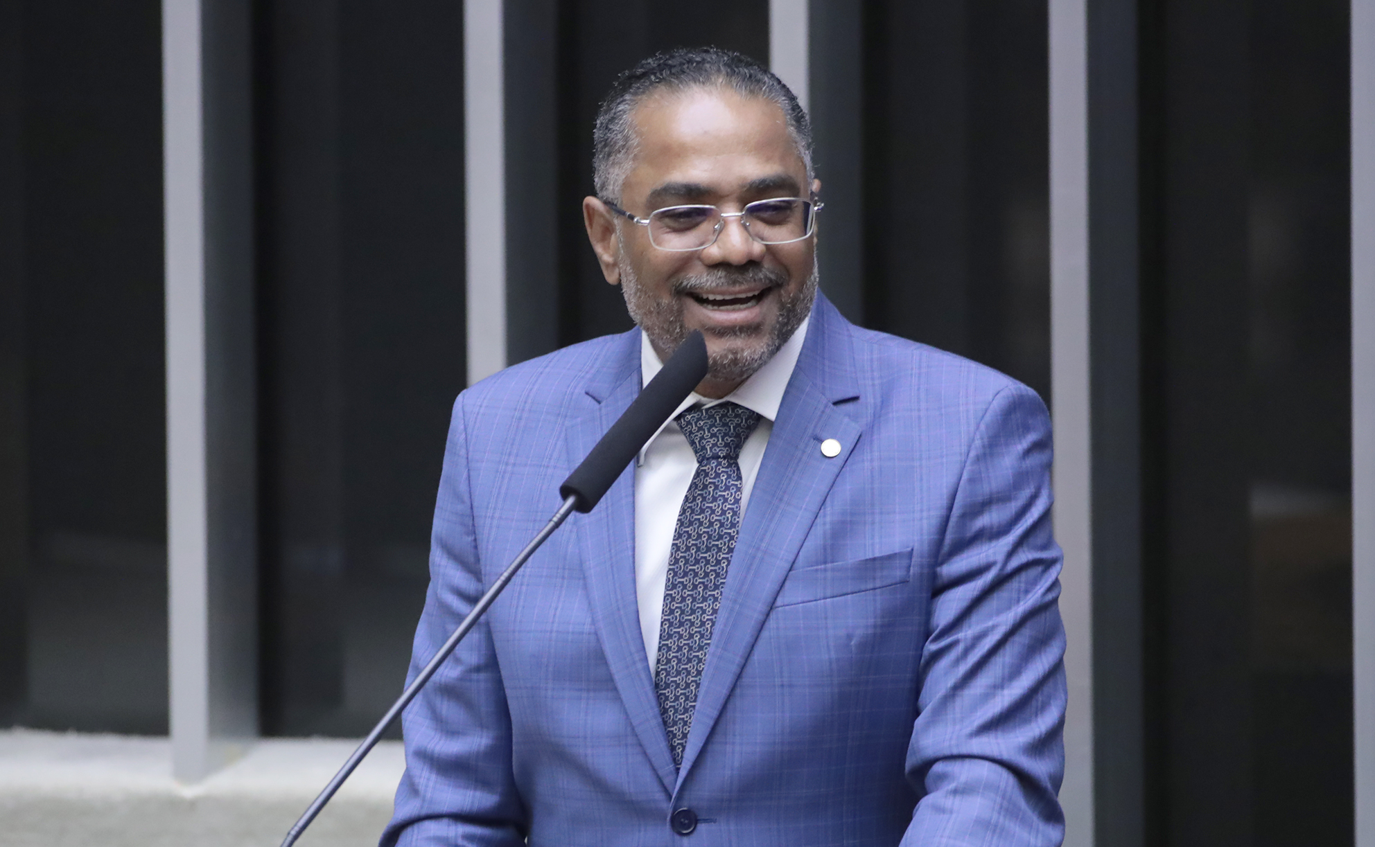 Márcio Marinho (REP/BA) - Ressarcimento ou troca de produto comprado em loja física