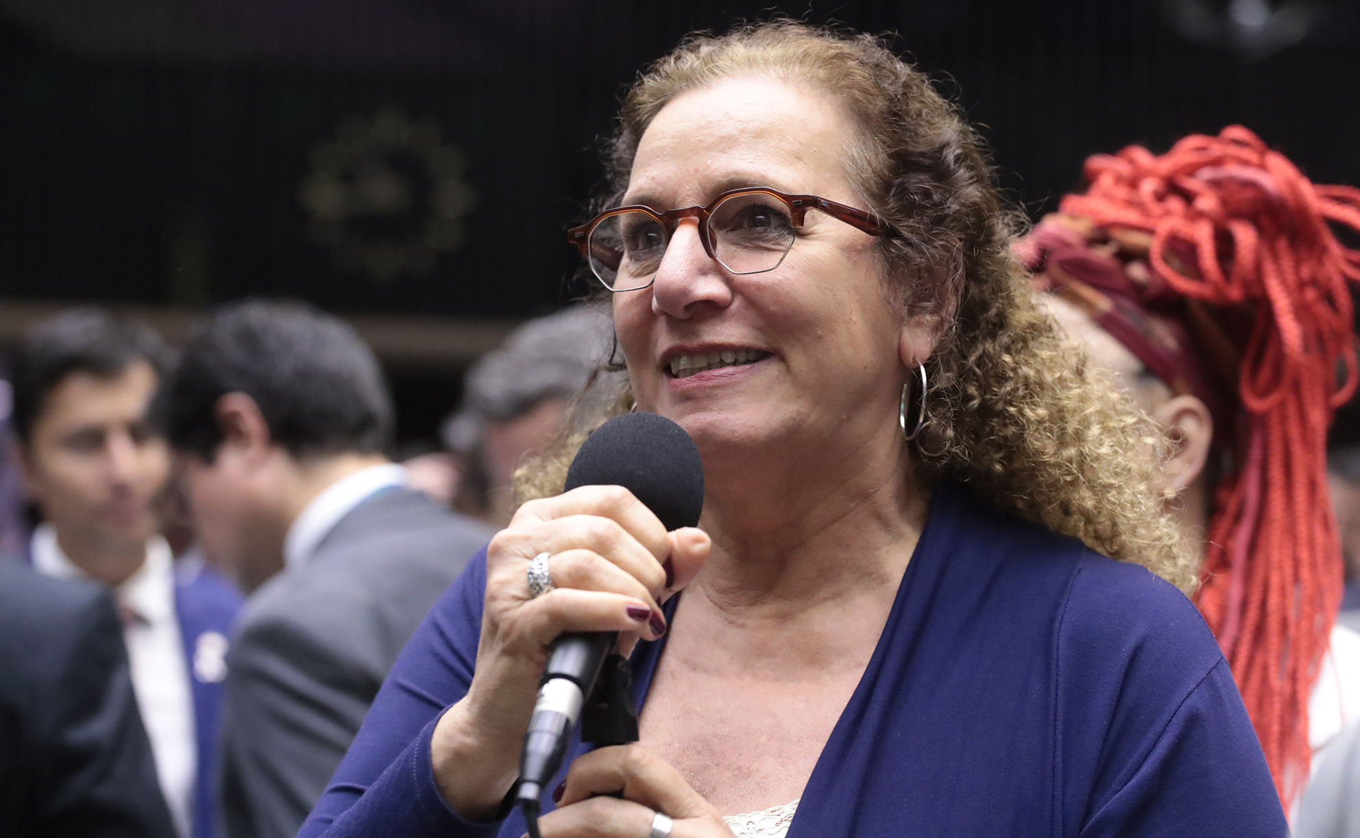 Jandira Feghali (PC do B/RJ) - Sintomas graves: projeto cria licença menstrual