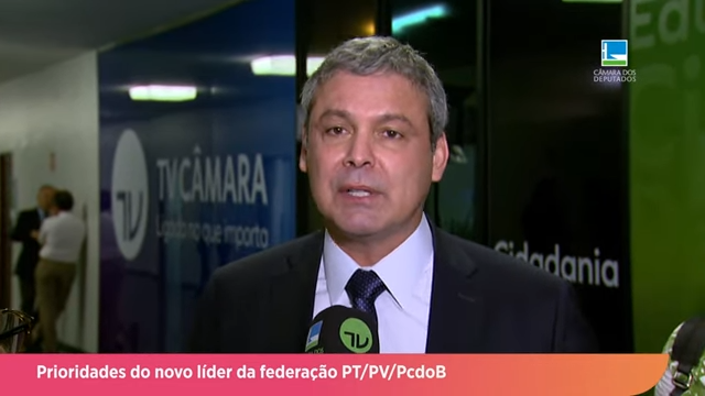 Líder do PT/PCdoB/PV defende pautas do governo e regulação das redes sociais