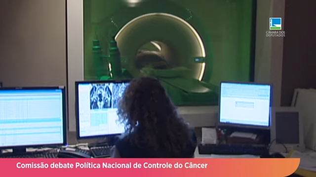 Política Nacional de Prevenção e Controle do Câncer é discutida em comissão