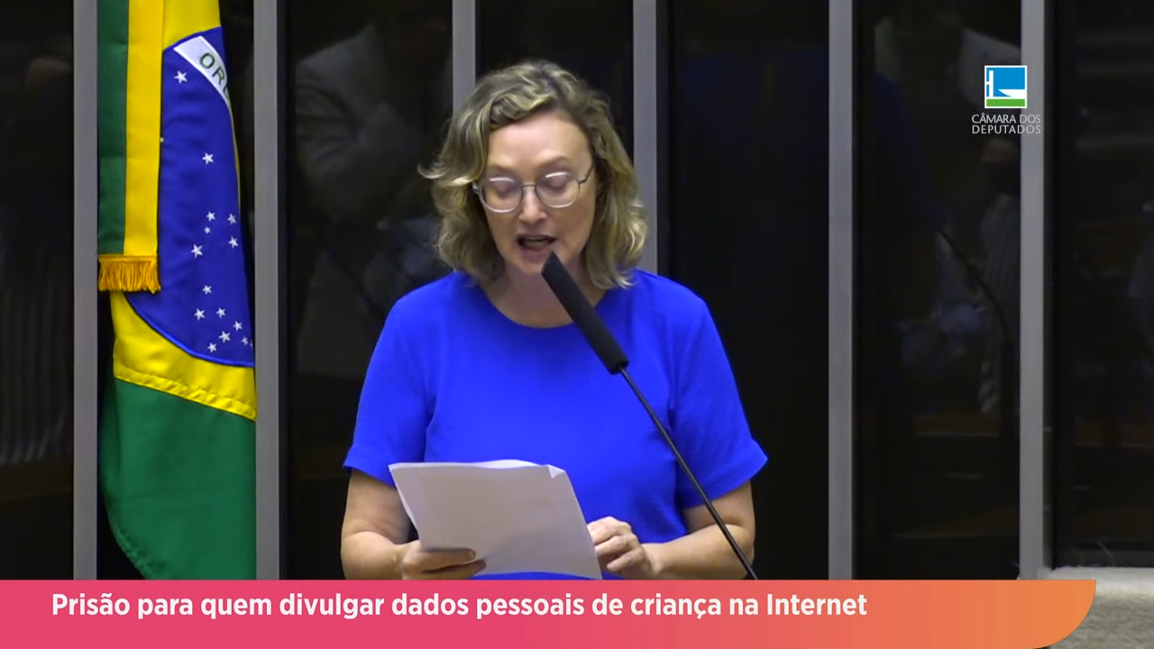 Prisão para quem divulgar dados pessoais de criança na Internet