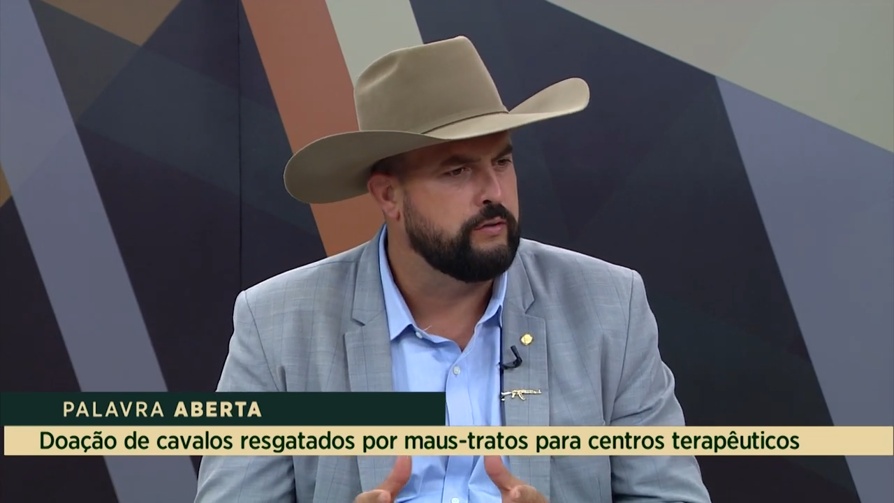 Zé Trovão defende doação de cavalos resgatados por maus-tratos para centros terapêuticos