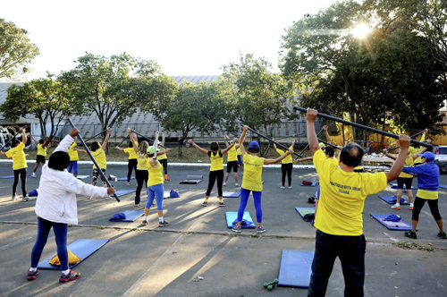Ginástica nas Quadras