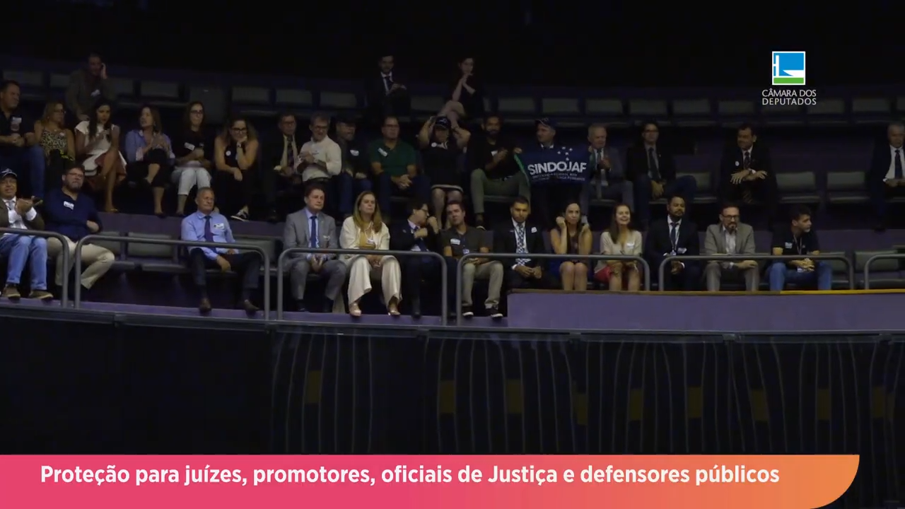 Direto da Câmara - Câmara aprova pena maior para crime contra juiz, defensor, promotor e oficial de Justiça