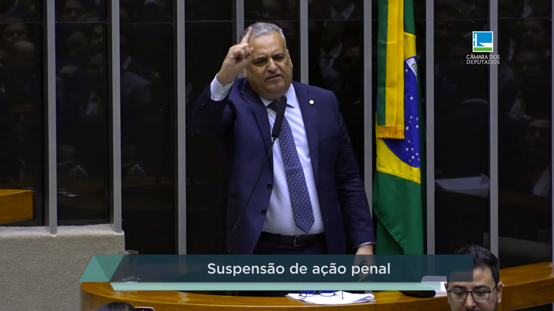 Fatos & Opiniões - Câmara aprova suspensão de ação contra Ramagem e amplia número de deputados