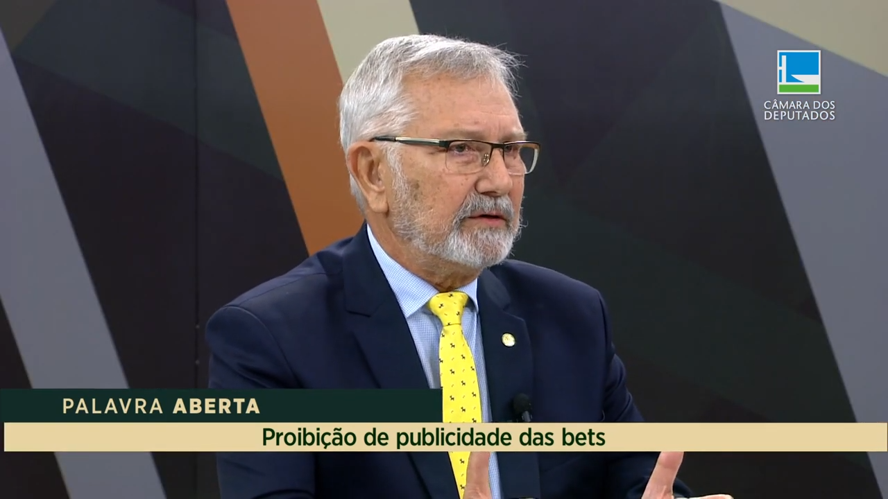 Luiz Carlos Busato detalha projeto que proíbe publicidade das bets