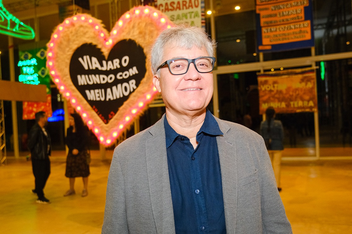 A arte subdesenvolvida pelo olhar do curador Moacir dos Anjos