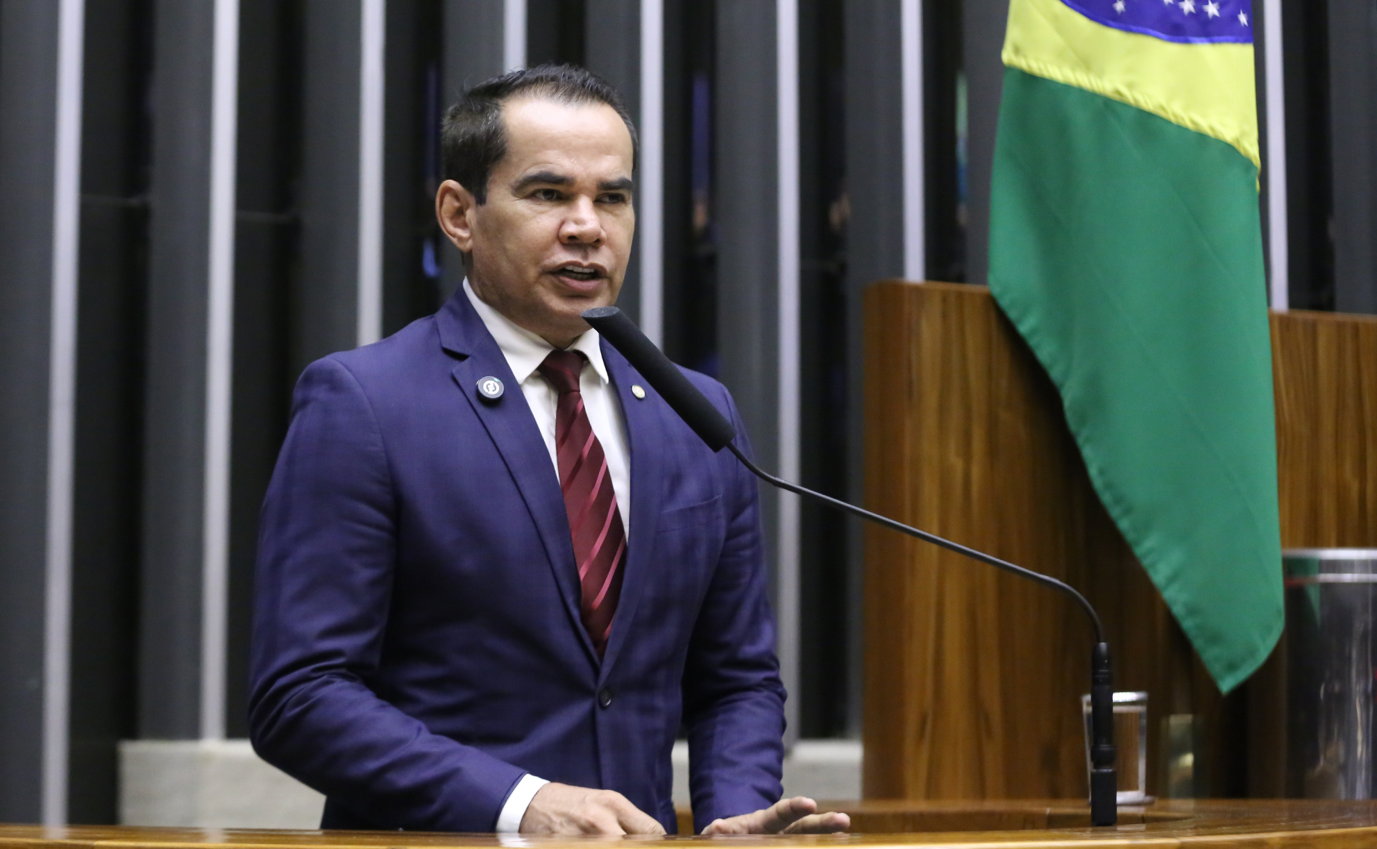 Defensor Stélio Dener