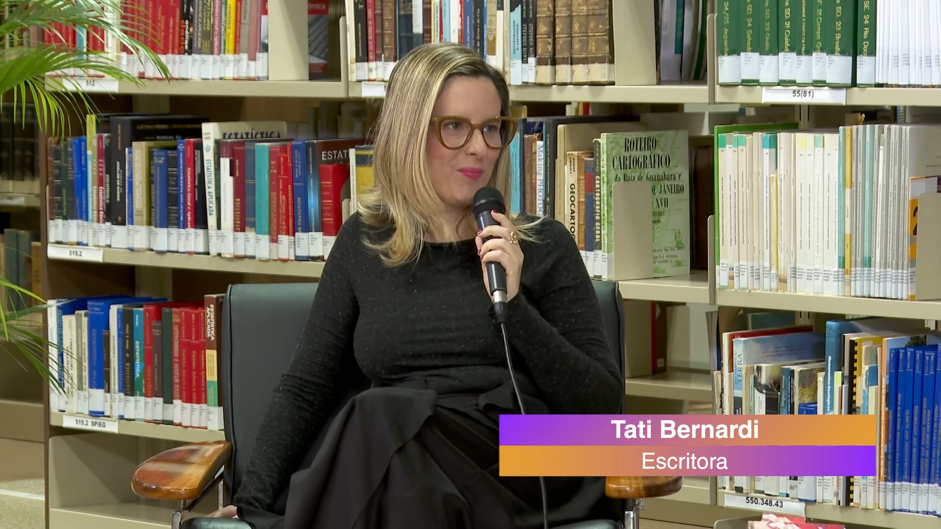 Encontro com a Autora Tati Bernardi