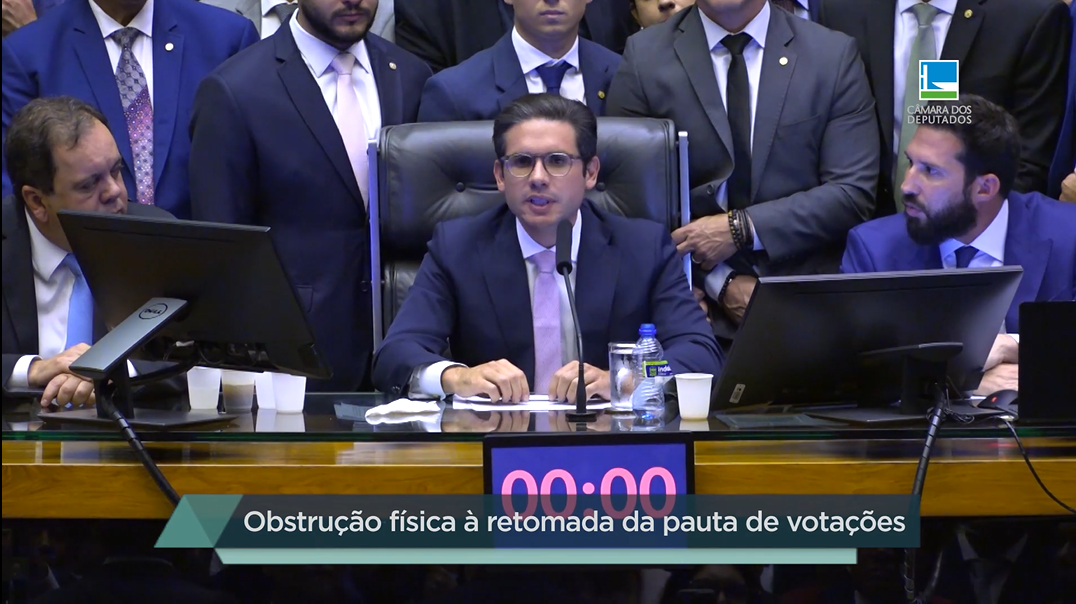 Fatos & Opiniões | Após obstrução física, Plenário aprova criação de programa para gerenciamento de benefícios previdenciários