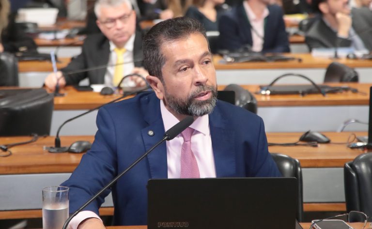 Instalação e eleição de presidente e vice-presidente. Dep. Henderson Pinto (MDB - PA)