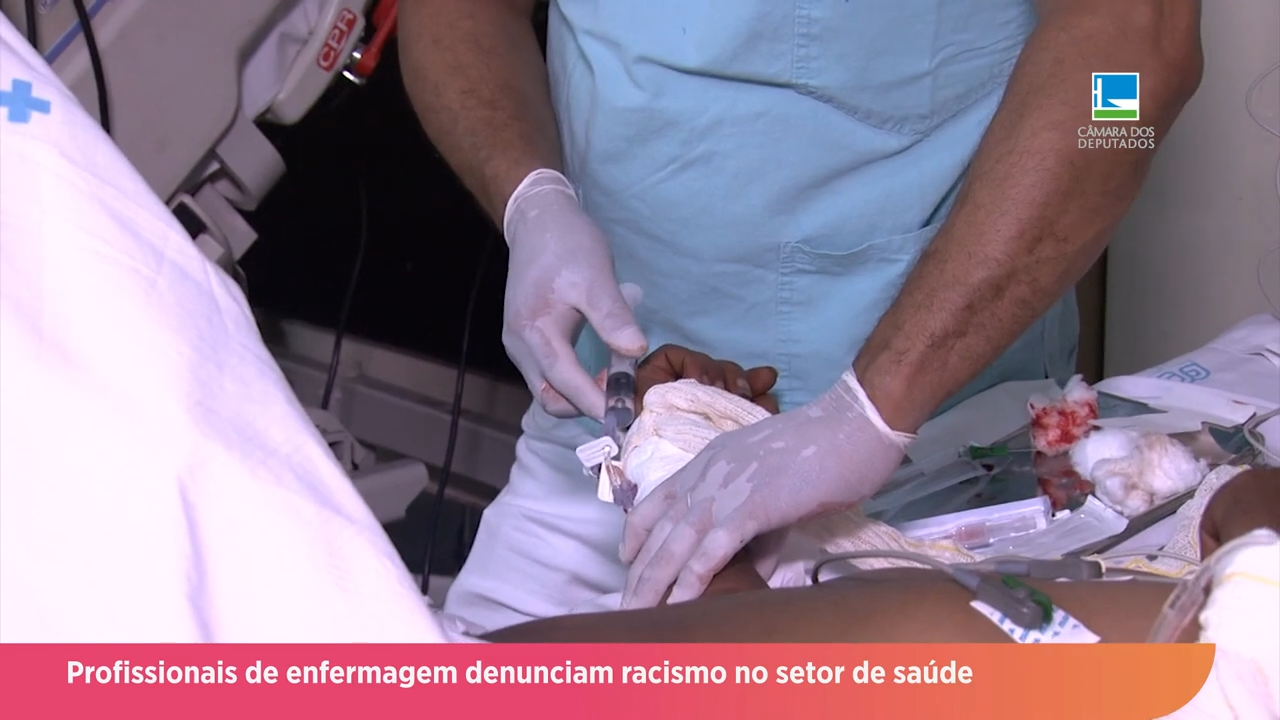 Profissionais de enfermagem denunciam racismo no setor de saúde